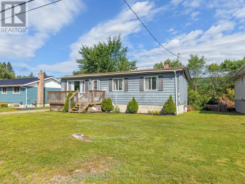 980 Lily Street, Mattawa, Ontario, P0H1V0, Mattawa, Ontario — photo 1 of 5