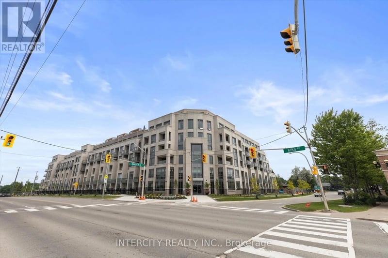 #107 2075 King Road, King (King City), Ontario, L7B0R6, King (King City), Ontario — photo 1 of 5