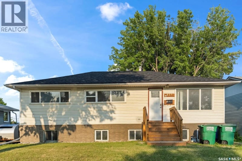 410 P AVENUE N, Saskatoon, Saskatchewan, S7L2V9, Saskatoon, Saskatchewan — photo 1 of 5