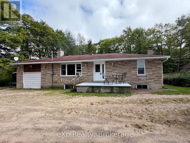 1643 Eagle Lake Road, Machar, Ontario, P0A1X0, Machar, Ontario — photo 1 of 5
