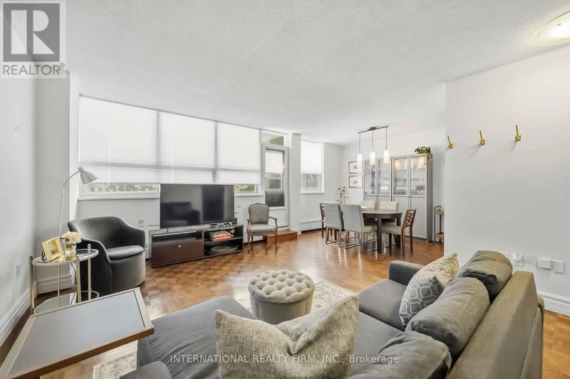 #101 151 La Rose Avenue East, Toronto (Humber Heights), Ontario, M9P1B3, Toronto (Humber Heights), Ontario — photo 1 of 5