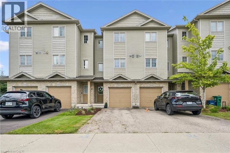 137 HIGHLAND Crescent, Kitchener, Ontario, N2M0A1, Kitchener, Ontario — photo 1 of 5