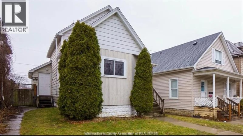 #MAIN 329 PIERRE Avenue, Windsor, Ontario, N9A2J7, Windsor, Ontario — photo 1 of 5