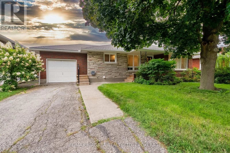 15 Springbank Drive, St. Catharines (Ridley), Ontario, L2S2K1, St. Catharines (Ridley), Ontario — photo 1 of 5