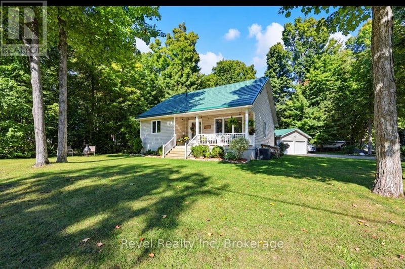 18 Rue Vanier Road, Tiny (Lafontaine), Ontario, L9M0J2, Tiny (Lafontaine), Ontario — photo 1 of 5