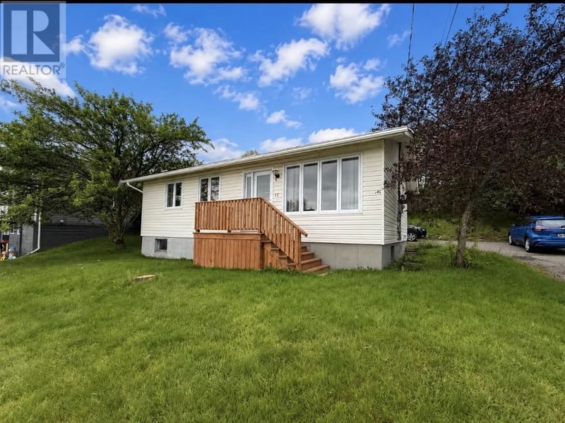 11 Caribou Road, Grand Falls-Windsor, Newfoundland & Labrador, A2B1C3, Grand Falls-Windsor, Newfoundland & Labrador — photo 1 of 5