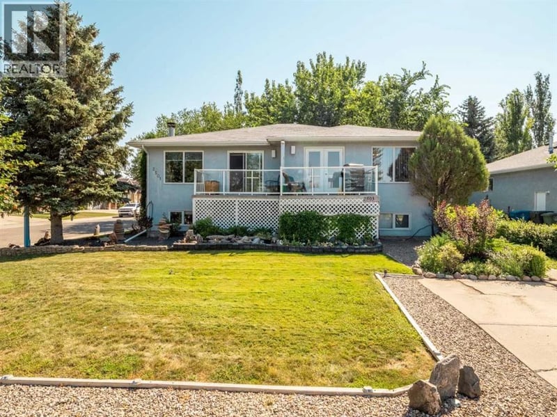2501 24 Street, Coaldale, Alberta, T1M1G9, Coaldale, Alberta — photo 1 of 5