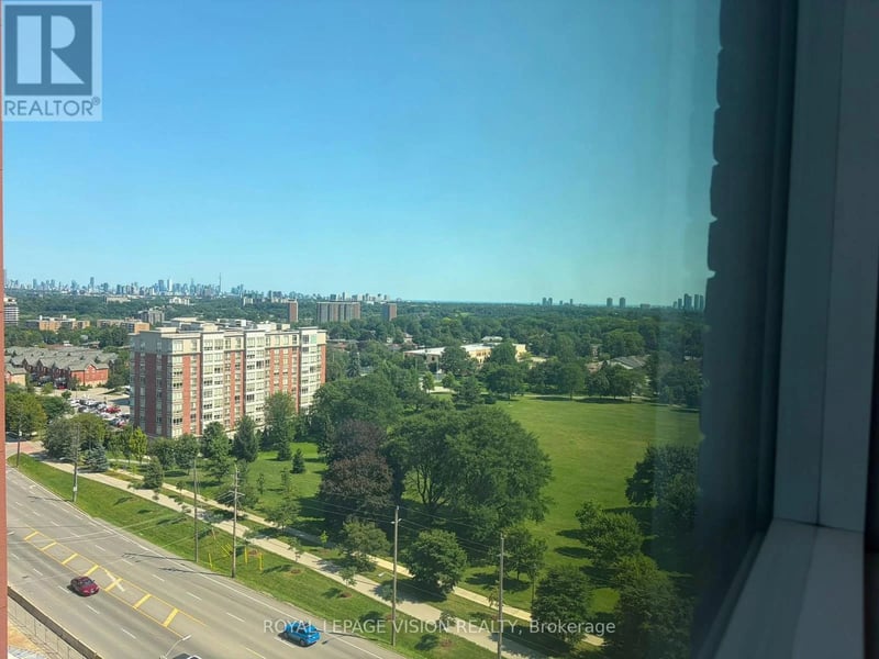 #1112 4010 Eglinton Avenue West, Toronto (Humber Heights), Ontario, M9A0G5, Toronto (Humber Heights), Ontario — photo 1 of 5