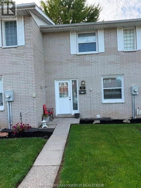 42 Orchard Place, Chatham, Ontario, N7M1A6, Chatham, Ontario — photo 1 of 5
