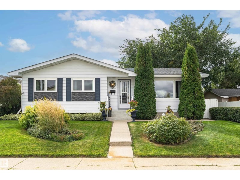 11419 149 AV NW, Edmonton, Alberta, T5X1B9, Edmonton, Alberta — photo 1 of 5