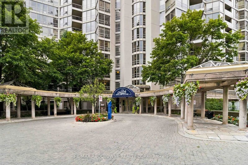 #901 45 Kingsbridge Garden Circle, Mississauga (Hurontario), Ontario, L5R3K4, Mississauga (Hurontario), Ontario — photo 1 of 5