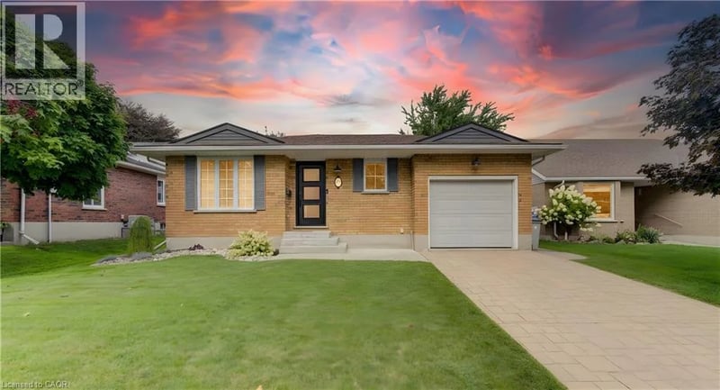 595 MAPLE Avenue North, Listowel, Ontario, N4W3G4, Listowel, Ontario — photo 1 of 5