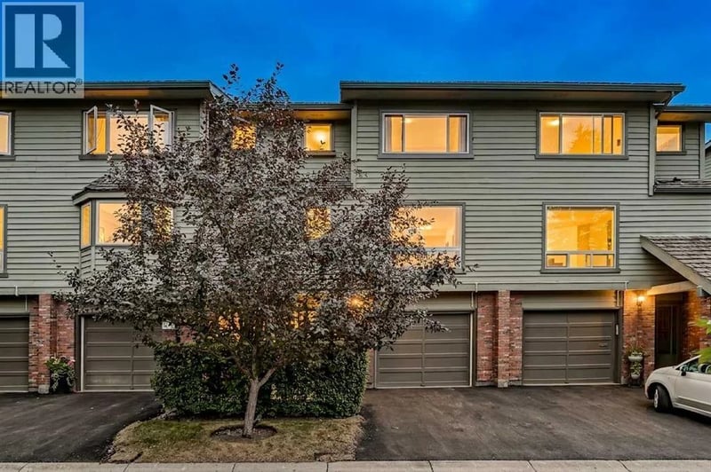 571 Point Mckay Grove Northwest, Calgary, Alberta, T3B5C4, Calgary, Alberta — photo 1 of 5