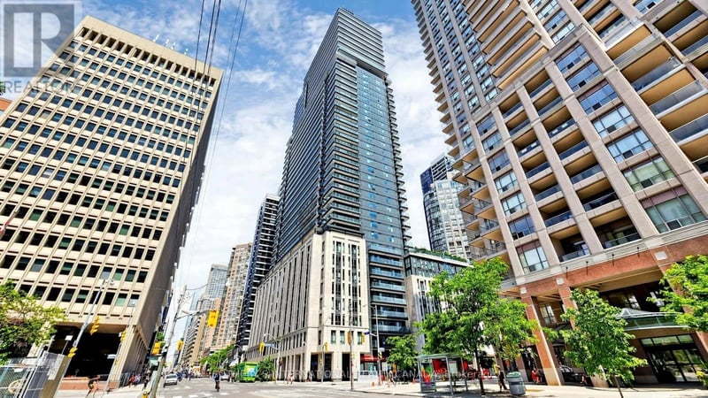 #3807 955 Bay Street, Toronto (Bay Street Corridor), Ontario, M5S0C6, Toronto (Bay Street Corridor), Ontario — photo 1 of 5