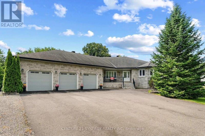 21 Holly Drive, Edwardsburgh/Cardinal, Ontario, K0E1T1, Edwardsburgh/Cardinal, Ontario — photo 1 of 5