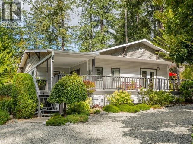 11070 HIGHWAY 101, Powell River, British Columbia, V8A0L5, Powell River, British Columbia — photo 1 of 5
