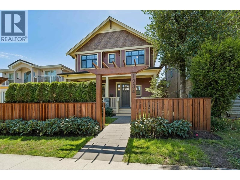 1234 19TH Avenue, Vancouver, British Columbia, V5V1L3, Vancouver, British Columbia — photo 1 of 5
