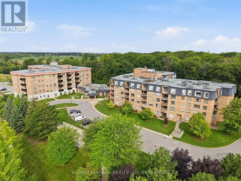 #424 8111 Forest Glen Drive, Niagara Falls (Mt. Carmel), Ontario, L2H2Y7, Niagara Falls (Mt. Carmel), Ontario — photo 1 of 5