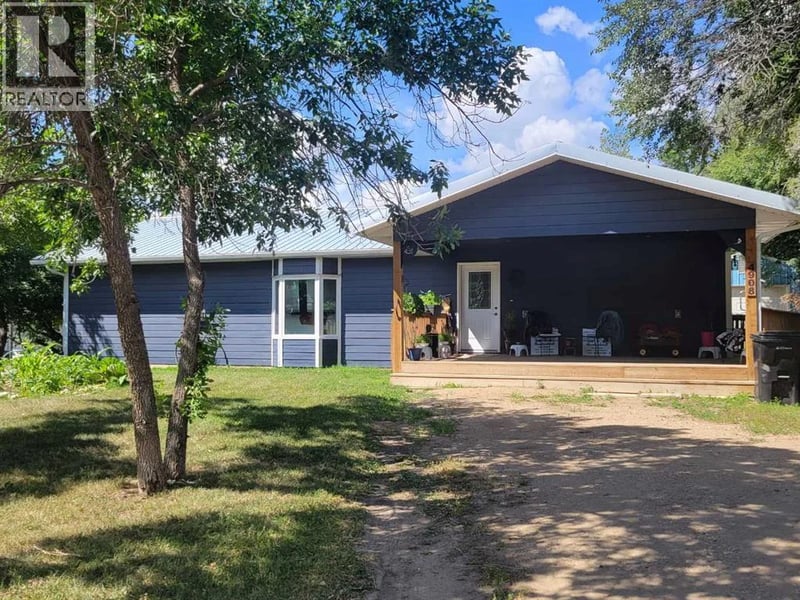 4908 47 Street, Consort, Alberta, T0C1B0, Consort, Alberta — photo 1 of 5