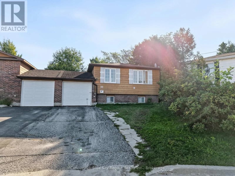 16 Cypress Court, North Bay (College Heights), Ontario, P1B9G9, North Bay (College Heights), Ontario — photo 1 of 5