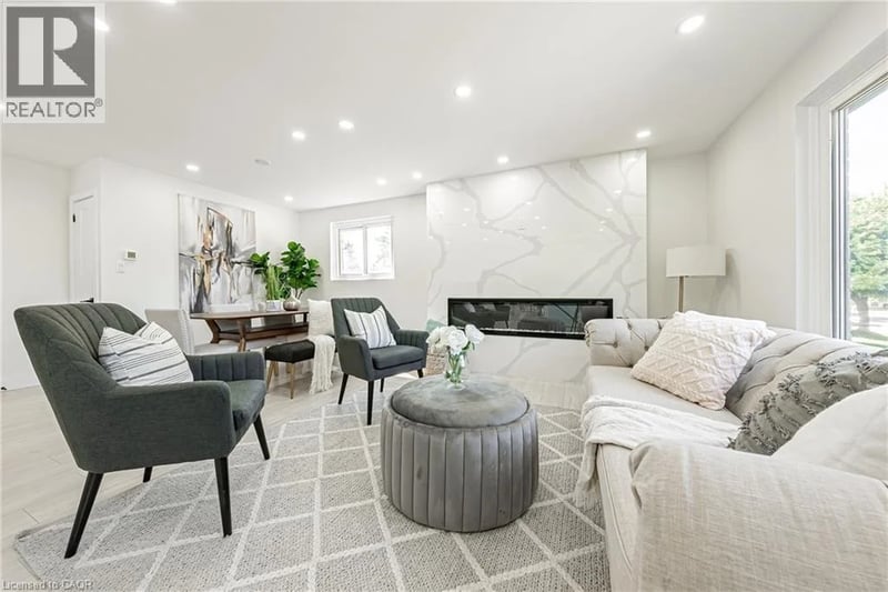 #Mainfloor 22 WILLIAM JOHNSON Street, Stoney Creek, Ontario, L8J1B4, Stoney Creek, Ontario — photo 1 of 5