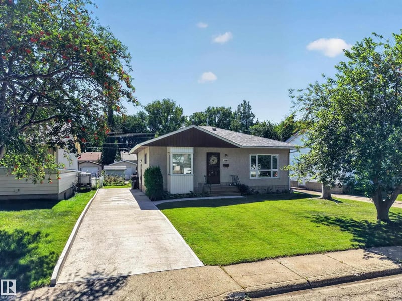 5207 48 AV, Leduc, Alberta, T9E5E4, Leduc, Alberta — photo 1 of 5