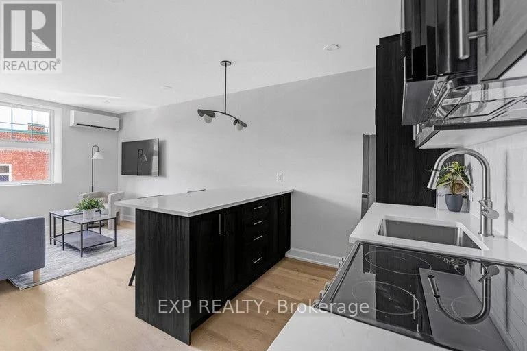 #201 658 Somerset Street West, Ottawa, Ontario, K1R5K4, Ottawa, Ontario — photo 1 of 5