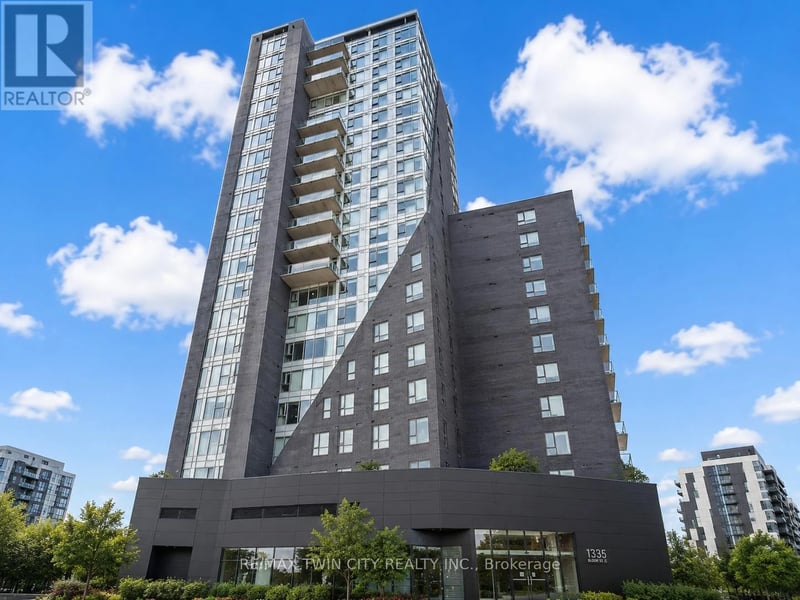 #802 158 King Street North, Waterloo, Ontario, N2J0E5, Waterloo, Ontario — photo 1 of 5