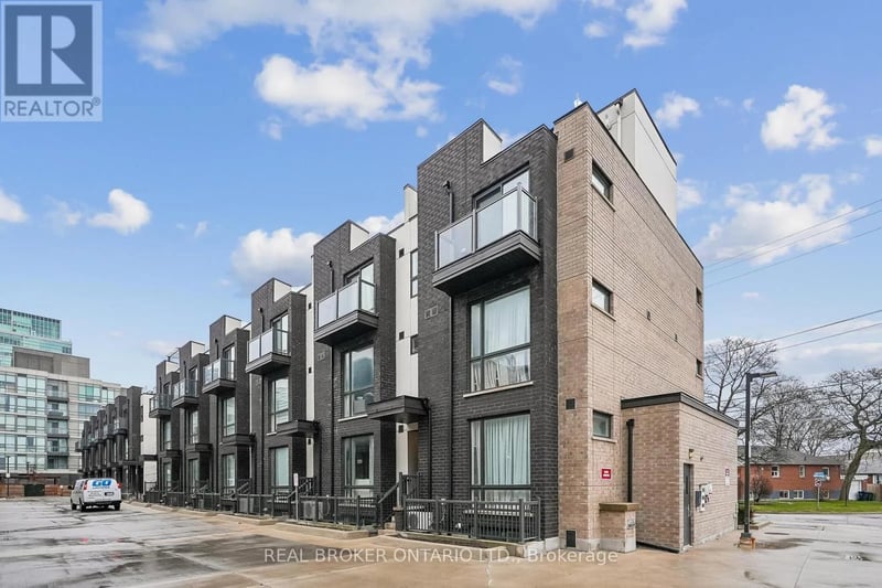 #46 26 Fieldway Road, Toronto (Islington-City Centre West), Ontario, M8Z3L2, Toronto (Islington-City Centre West), Ontario — photo 1 of 5