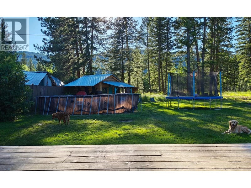 5835 3rd Street, Beaverdell, British Columbia, V0H1A0, Beaverdell, British Columbia — photo 1 of 5