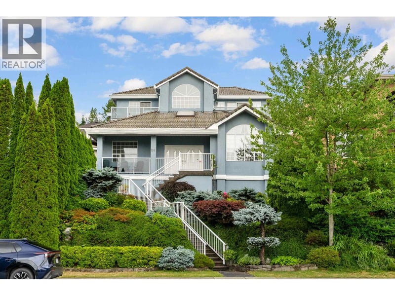 116 RAVINE Drive, Port Moody, British Columbia, V3H4T2, Port Moody, British Columbia — photo 1 of 5