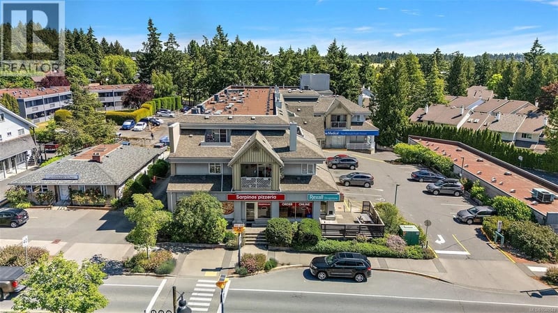 #302 7143 West Saanich Road, Central Saanich, British Columbia, V8M1P7, Central Saanich, British Columbia — photo 1 of 5