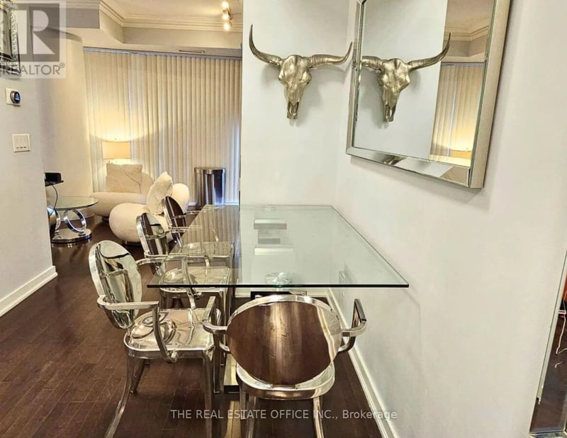 #2511 14 York Street, Toronto (Waterfront Communities), Ontario, M5J2Z2, Toronto (Waterfront Communities), Ontario — photo 1 of 5
