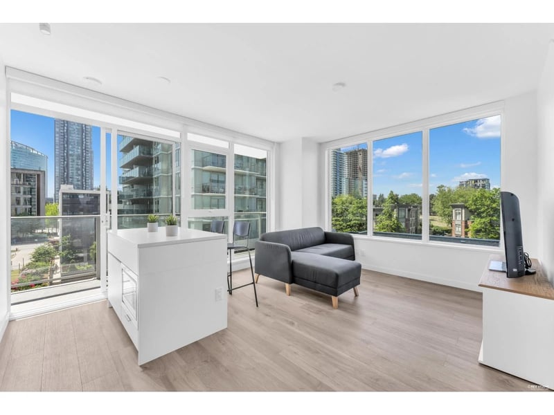 #510 13428 105 Avenue, Surrey, British Columbia, V3T0S6, Surrey, British Columbia — photo 1 of 5