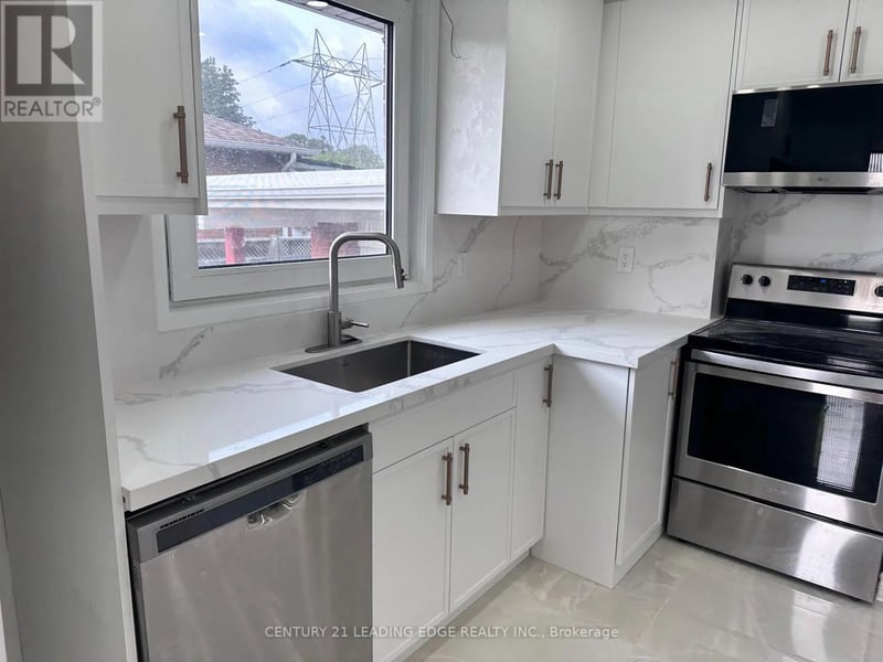 #Main Fl 11 White Abbey Park, Toronto (Wexford-Maryvale), Ontario, M1R4R3, Toronto (Wexford-Maryvale), Ontario — photo 1 of 5