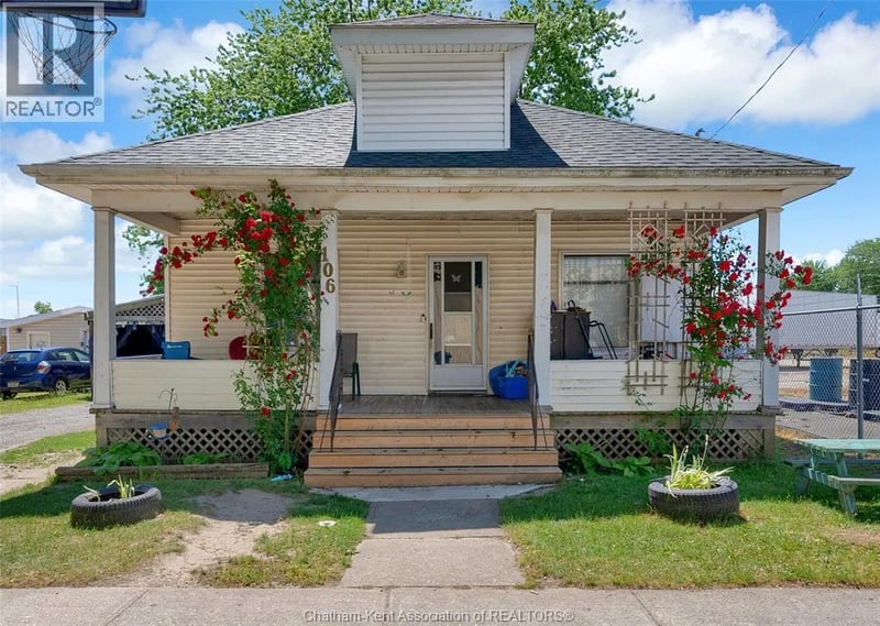 106 St. George Street, Chatham, Ontario, N7M4P4, Chatham, Ontario — photo 1 of 5