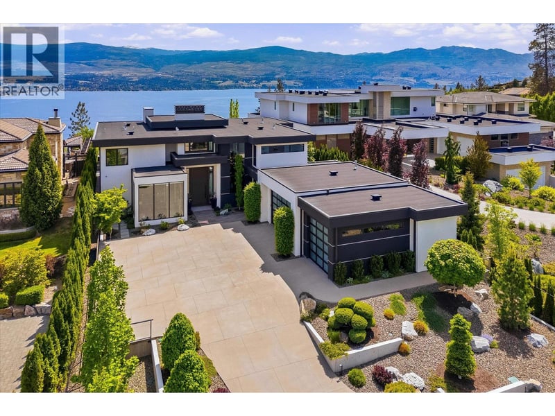 2463 Thacker Drive, West Kelowna, British Columbia, V1Z1V9, West Kelowna, British Columbia — photo 1 of 5
