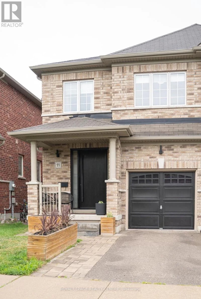 11 Falling Leaf Drive, Caledon, Ontario, L7C2Z3, Caledon, Ontario — photo 1 of 5