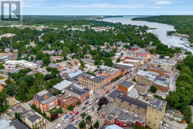 229 Main Street, Prince Edward County (Picton), Ontario, K0K2T0, Prince Edward County (Picton), Ontario — photo 1 of 5