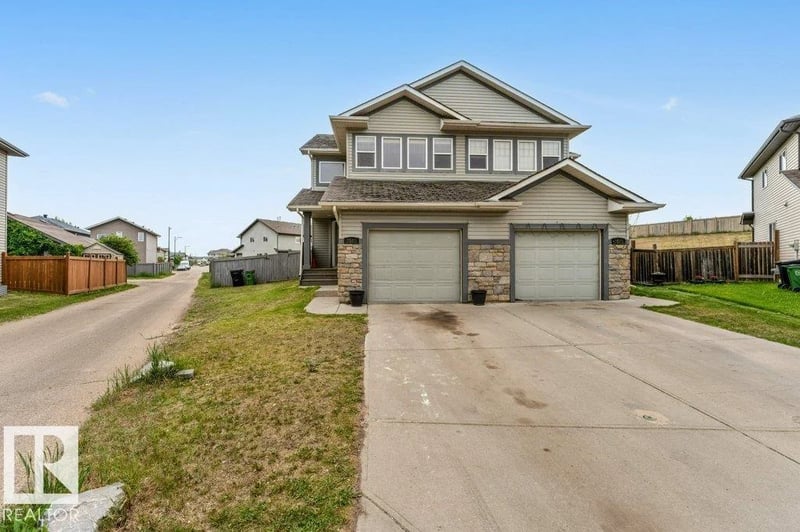 3545 11 ST NW, Edmonton, Alberta, T6T0J7, Edmonton, Alberta — photo 1 of 5