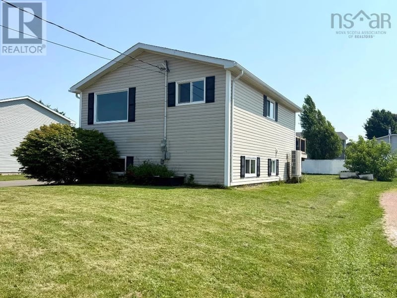 20 Dickey Street, Amherst, Nova Scotia, B4H2H9, Amherst, Nova Scotia — photo 1 of 5