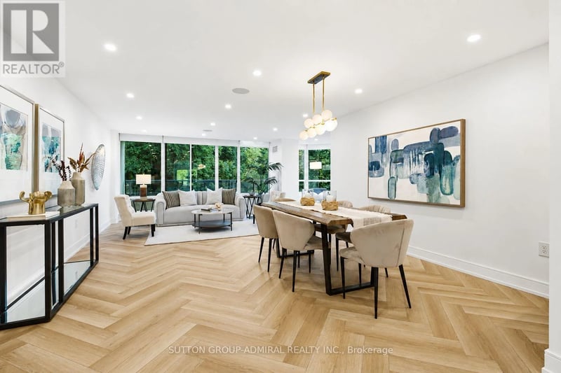 #311 7250 Yonge Street, Vaughan (Crestwood-Springfarm-Yorkhill), Ontario, L4J7X1, Vaughan (Crestwood-Springfarm-Yorkhill), Ontario — photo 1 of 5