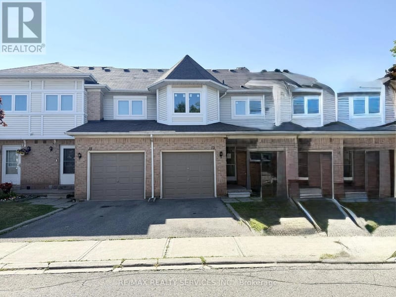 13 Wickstead Court, Brampton (Sandringham-Wellington), Ontario, L6R1N8, Brampton (Sandringham-Wellington), Ontario — photo 1 of 5