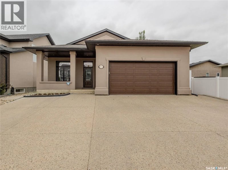 4820 McCombie CRESCENT, Regina, Saskatchewan, S4W0B2, Regina, Saskatchewan — photo 1 of 5