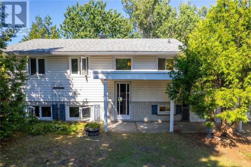 5940 Onwatin Lake Road, Hanmer, Ontario, P3P1J5, Hanmer, Ontario — photo 1 of 5