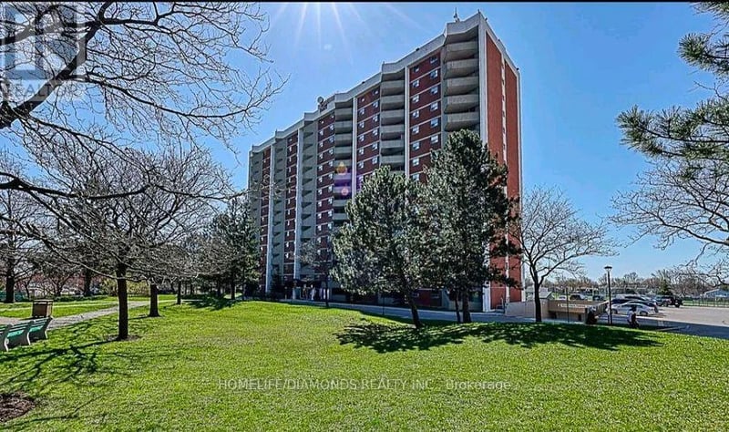 #112 1105 JALNA Boulevard, London South (South X), Ontario, N6E2S9, London South (South X), Ontario — photo 1 of 5