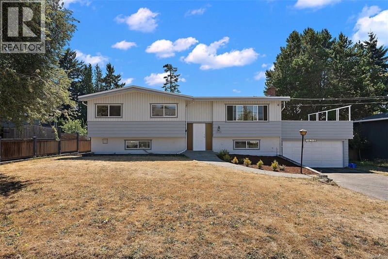 1839 San Pedro Avenue, Saanich, British Columbia, V8N2G3, Saanich, British Columbia — photo 1 of 5