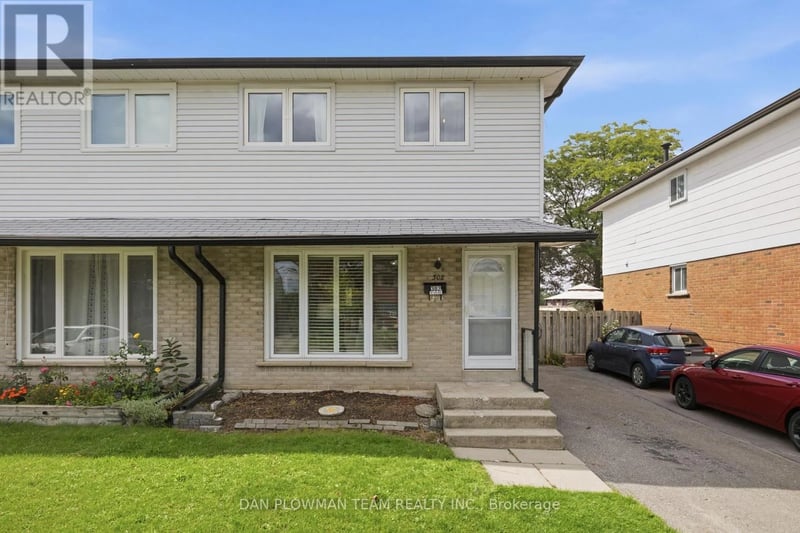 302 Vancouver Crescent, Oshawa (Vanier), Ontario, L1J5X9, Oshawa (Vanier), Ontario — photo 1 of 5