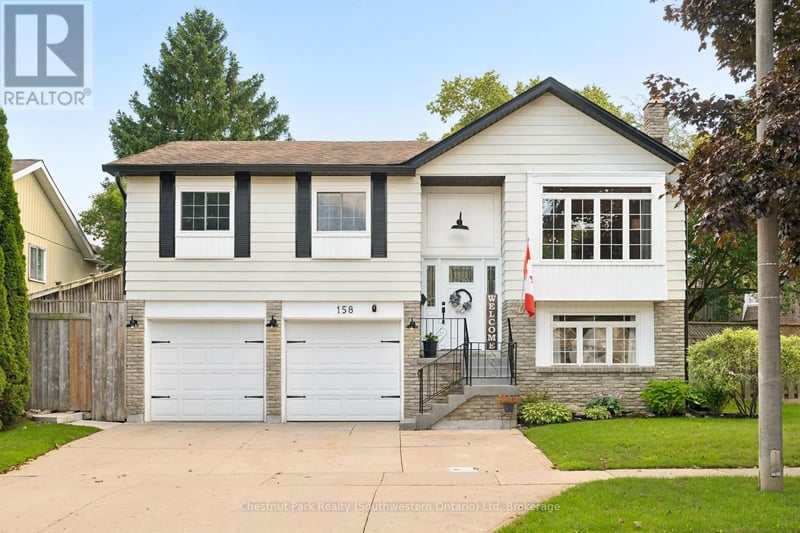 158 Autumn Hill Crescent, Kitchener, Ontario, N2N1K8, Kitchener, Ontario — photo 1 of 5