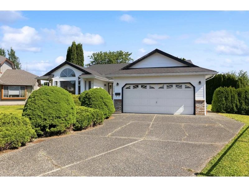 7660 SAPPHIRE Drive, Chilliwack, British Columbia, V2R3A7, Chilliwack, British Columbia — photo 1 of 5